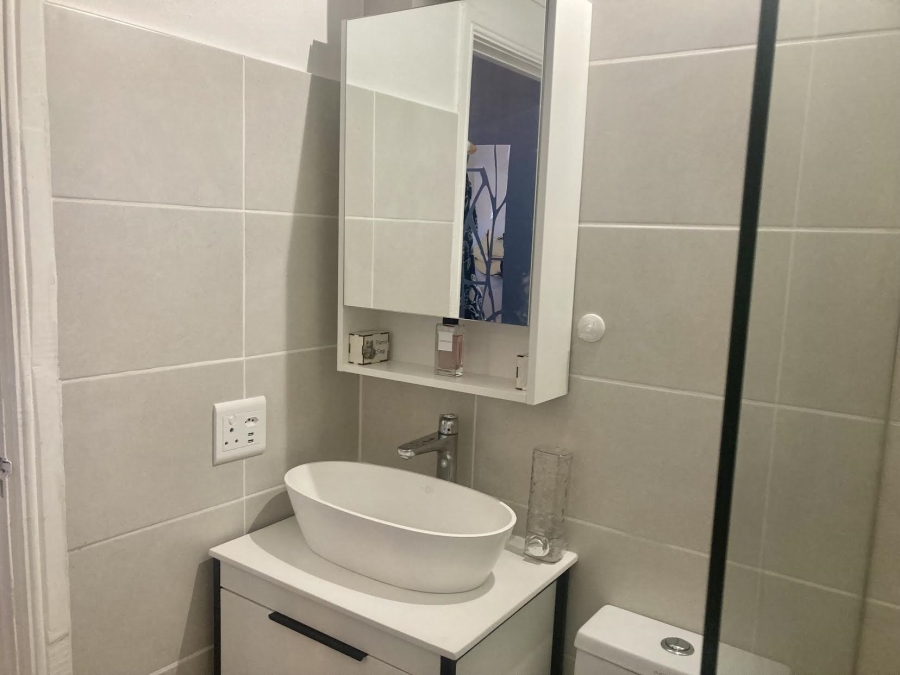 To Let 1 Bedroom Property for Rent in Muizenberg Western Cape